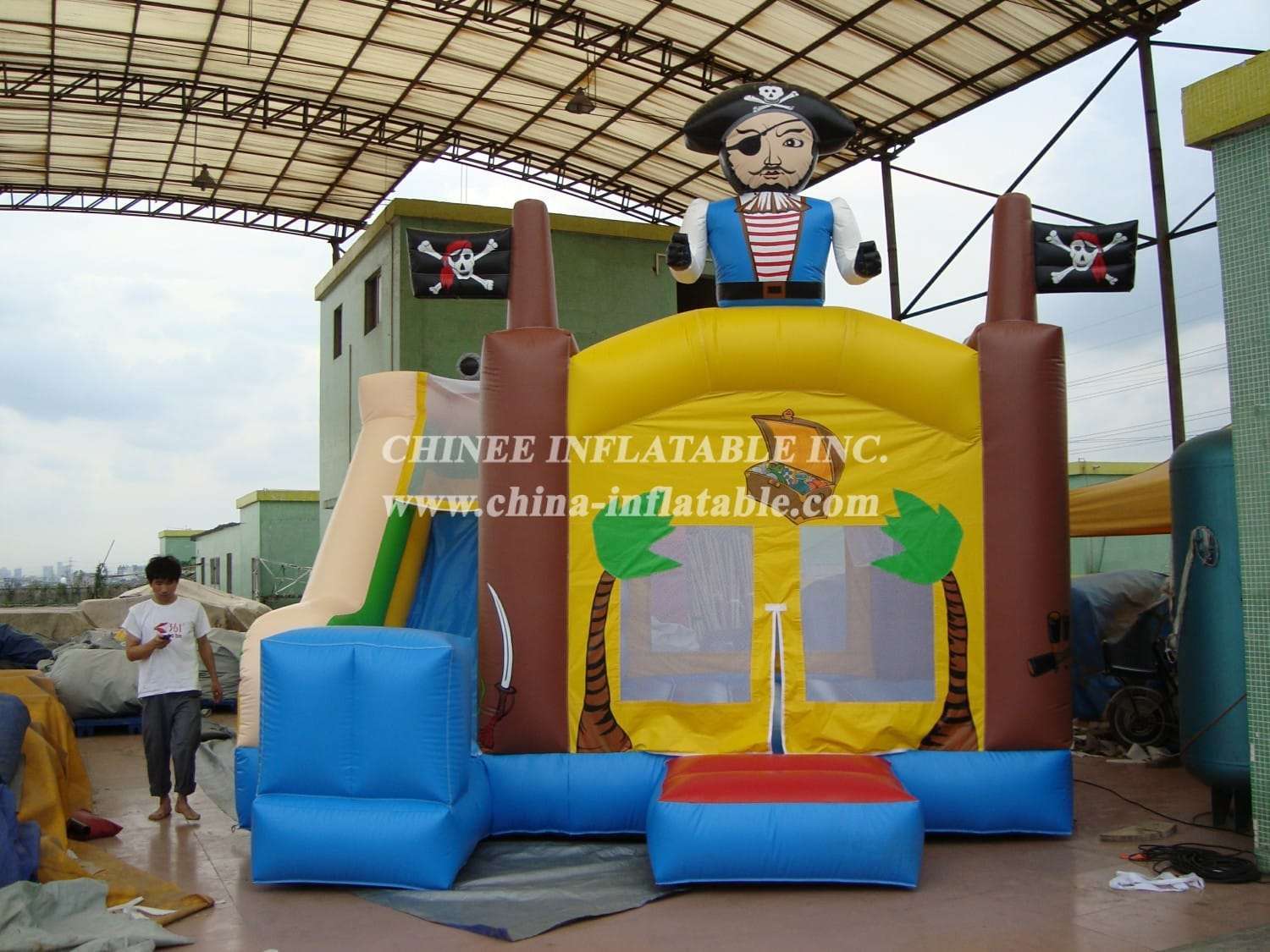 T2-2913 Pirates Inflatable Bouncers