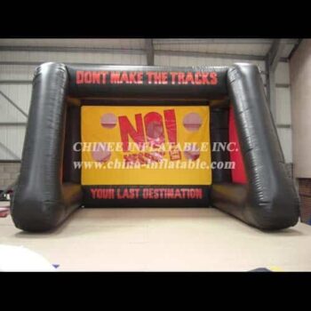 T11-736 Football Shoot Out Game