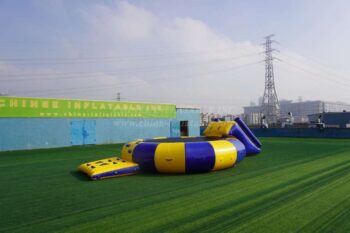 T11-4002 Giochi di sport acquatici