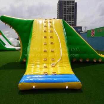 T10-221 Giochi di sport acquatici