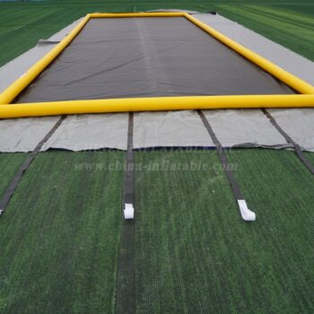 حمام السباحة