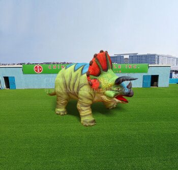 S4-507 Dinossauro dos desenhos animados Triceratops insuflável