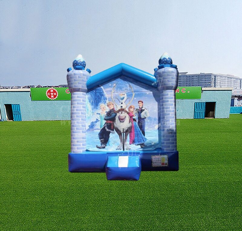 Château gonflable à thème