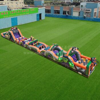 Corrida de desafio insuflável