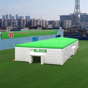 Tenda insuflável em forma de cubo