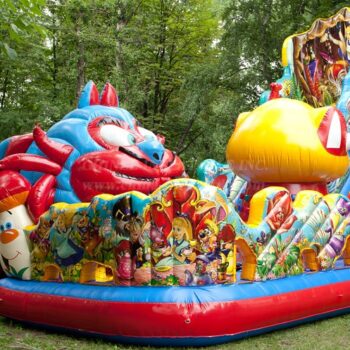 T6-1149 Bouncy Castle Alice in Wonderland